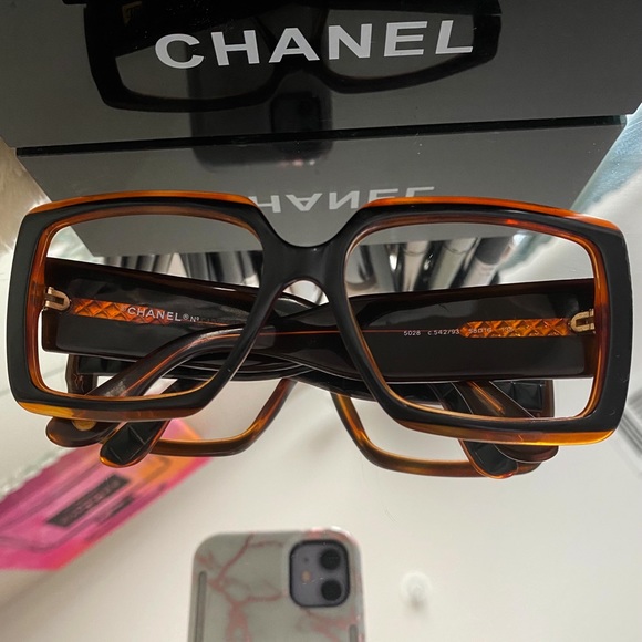 Chanel sunglasses main image 4